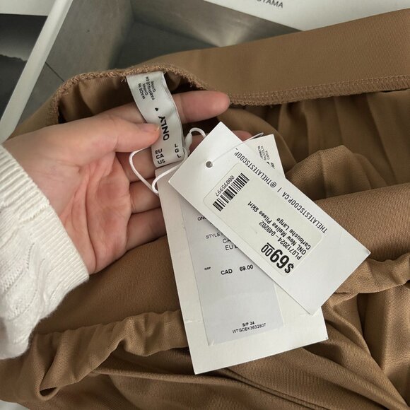 ONLY Pleated Tan Maxi Skirt - Picture 2 of 4